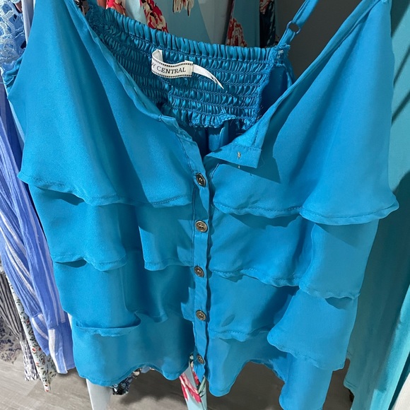 Random shirts - Picture 3 of 16